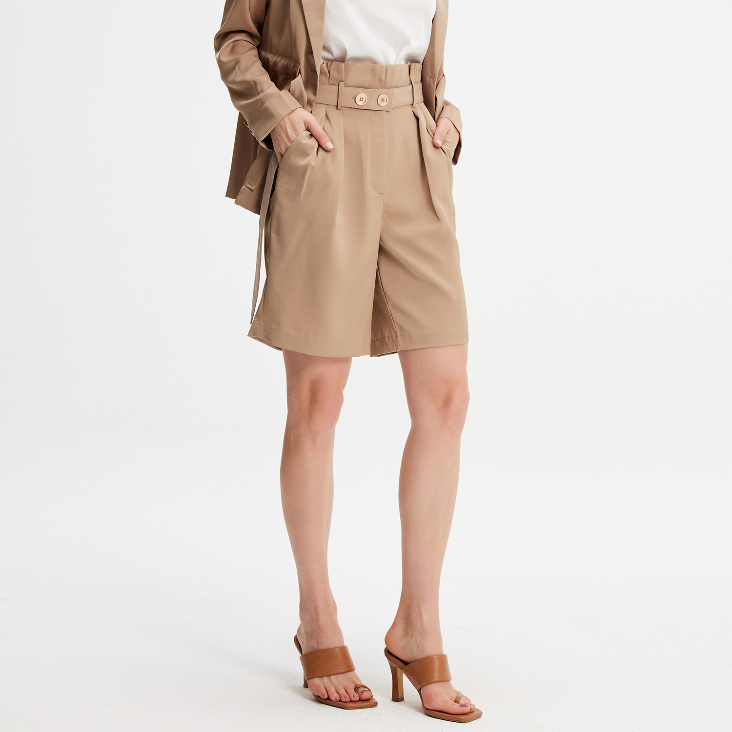 Smart & Joy Bermudashorts med hög midja och veck dam – bild 2